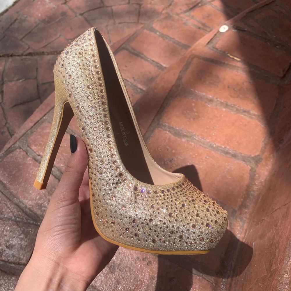 BRAND NEW SPARKLY HEELS